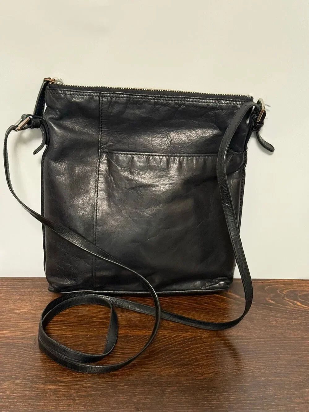 Hobo black leather crossbody purse 10x10